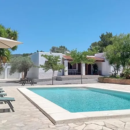 Hébergement de vacances Casa Puig De Mar, Con Piscina Y Jardin' *